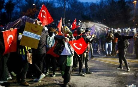 اعتراضات و بازداشت به دانشگاه‌ها و مدارس ترکیه رسید