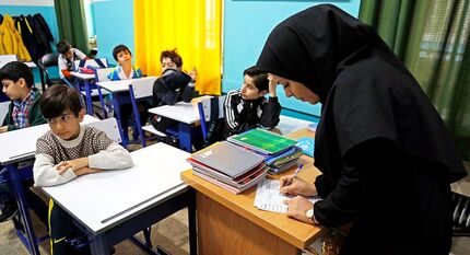 فوق‌العاده رتبه‌بندی معلمان بازنشسته پرداخت می‌شود