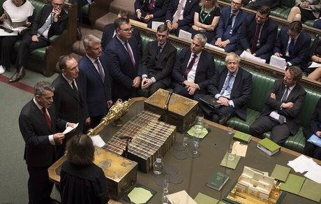 برگزاری نشست پارلمان انگلیس و بازگشت زودهنگام جانسون به کشورش