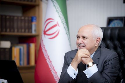 ظریف: ایران وارد جنگ نخواهدشد / اسرائیل از خطوط قرمز عبور کرده است