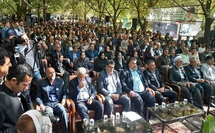 اولین جشنواره گردو در بانه برگزار شد