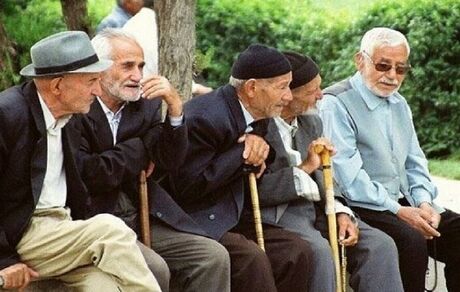 زندگی تنهای ۶۰ درصد سالمندان ایران