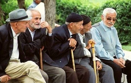 زندگی تنهای ۶۰ درصد سالمندان ایران