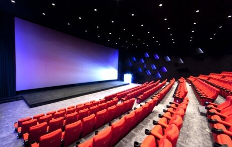 امیدواریم شرایط برای بازگشت مخاطب بیشتر به سینما بهتر شود