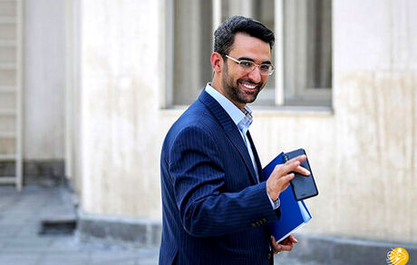 افشاگری عجیب آذری جهرمی: در دوره وزارتم پیشنهاد ساخت USB ملی داشتیم!