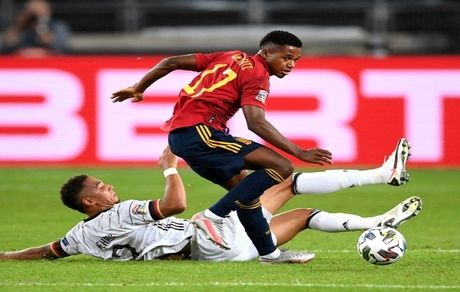 لیگ ملت‌های اروپا/ فرار اسپانیا از شکست با گل لحظه آخری