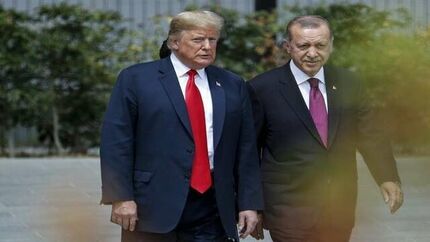 
آنکارا: اردوغان و ترامپ درباره عملیات "چشمه صلح" توافق کردند
