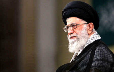 حضرت آیت‌الله خامنه‌ای: باید حضور فسادبرانگیز آمریکا در منطقه تمام شود