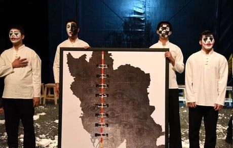 بازیگر «خط باریک قرمز» از زندان آزاد شد