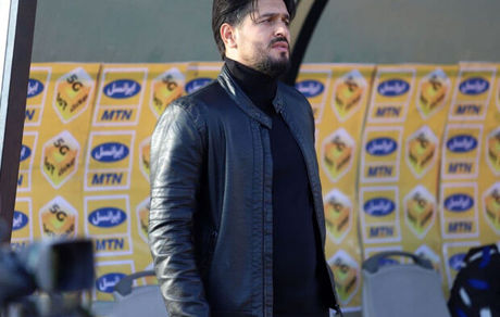 سرمربی صدرنشین لیگ دسته یک استعفا کرد!