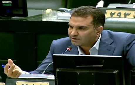 وعده افزایش تعرفه واردات خودروهای لوکس و کاهش تعرفه سایر خودروها در سال آینده