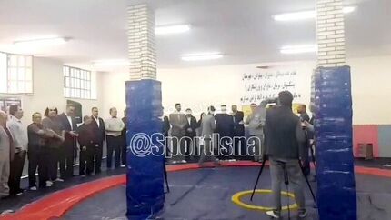 سالن عجیب کشتی با دو ستون در وسط افتتاح شد / رییس هیات کشتی لرستان: هماهنگی نشده است