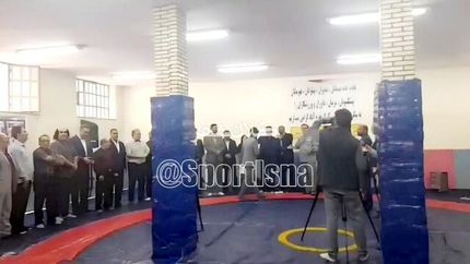 سالن عجیب کشتی با دو ستون در وسط افتتاح شد / رییس هیات کشتی لرستان: هماهنگی نشده است