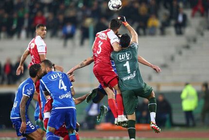 مدافع پرسپولیس، تراکتوری شد