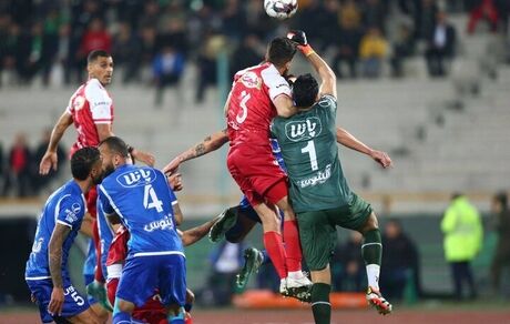 مدافع پرسپولیس، تراکتوری شد