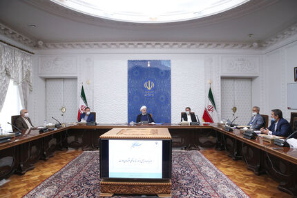 روحانی: بازی با قیمت ارز و سکه، عملیات روانی دشمن علیه اقتصاد ماست
