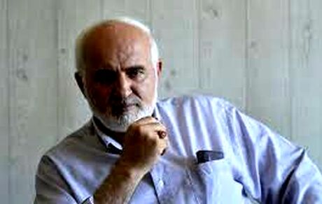 احمد توکلی خطاب به مجلس: از مردم بابت تحویل 350 خودروی لوکس به نمایندگان عذرخواهی کنید