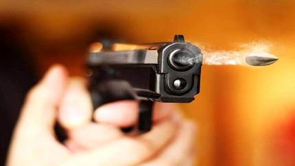 در قم، یک طلبه را با سلاح گرم مجروح کردند
