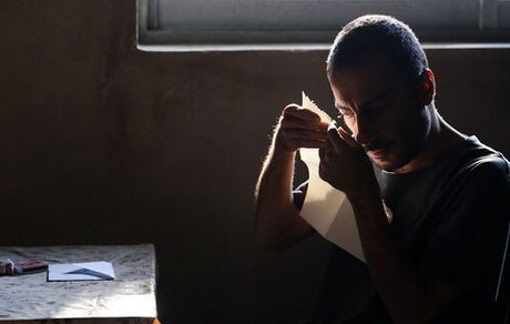 انتشار تصاویر جدید از نوید محمدزاده در یک فیلم