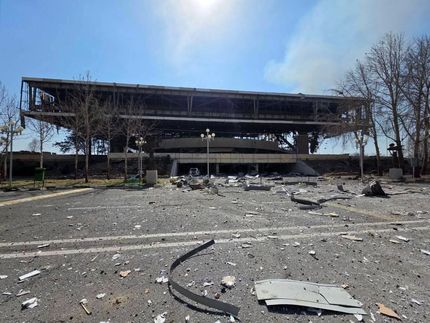 سالن ۱۲ هزار نفری مجموعه ورزشی آزادی تهران تخریب شد / عکس