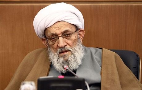 جای خالی آیت‌الله در بین اصولگرایان ۵ ساله شد/ ناطق‌نوری نخ تسبیح وحدت می‌شود؟