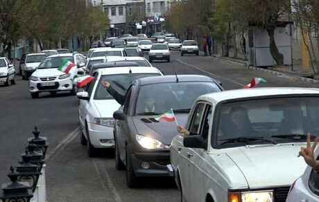 جشن و شادی ایرانیان در پی پیروزی تیم ملی در برابر ولز در جام جهانی قطر 