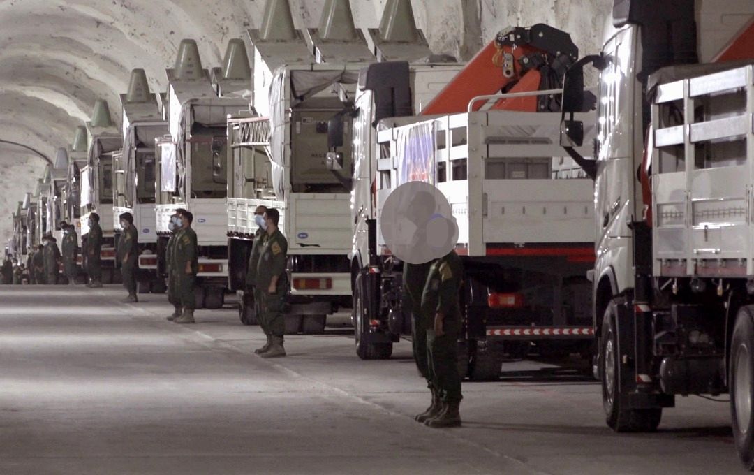 رونمایی پایگاه‌های راهبردی موشکی نیروی دریایی سپاه در سواحل خلیج فارس