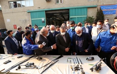  افتتاح خط تولید موتور و مجموعه برف پاک کن خودروی تارا 