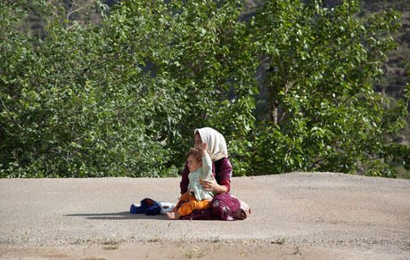 رشد ۱۰.۵ درصدی «ازدواج» دختران ۱۰ تا ۱۴ ساله/ ثبت ۷۲۵ «طلاق» برای دختران این رده سنی
