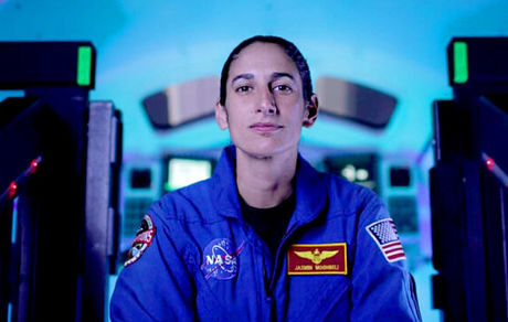 نام فضانورد ایرانی تبار ناسا در فهرست بازگشت به کره ماه