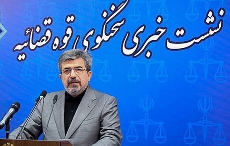 توماج صالحی با قرار بازداشت موقت در زندان است / سایر متهمین فساد واردات چای در حال شناسایی است