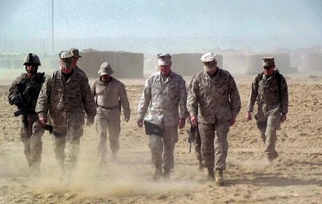 طالبان نیمی از ولسوالی‌ها را تحت کنترل دارند