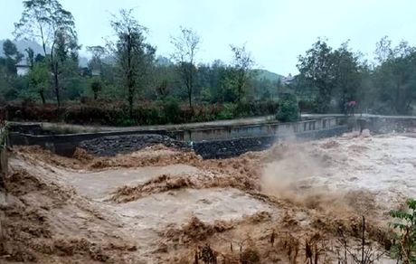 خسارت قابل توجه سیل به روستای عباس آباد در گنبدکاووس