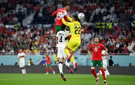 جام جهانی: صعود شگفتی‌وار مراکش ۱۰ نفره به نیمه نهایی با حذف پرتغال