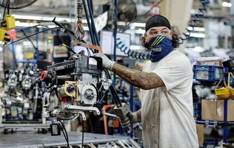 رشد حوزه تولید آمریکا با جهش بخش خودرو در ماه جولای