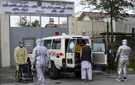 زمزمه‌های اعتصاب پزشکان بیمارستان ویژه کرونا در افغانستان