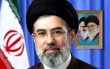 رهبر معظم انقلاب: ایستادگی، روشن بینی و حفظ وحدت و اعتماد متقابل، نقشه دشمن را خنثی کنیم