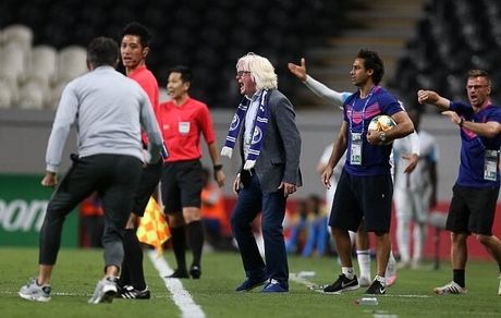 «شفر» از پیشنهاد به استقلال پشیمان شد/ آبی‌ها در بن بست یک آلمانی!