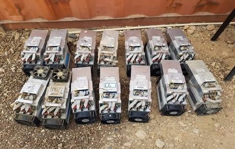 کشف ۸۵ ماینر غیرمجاز در آب‌های بندرعباس