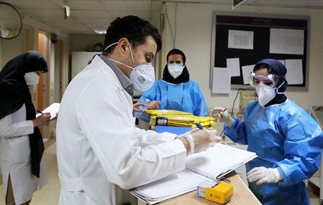 حقوق خانواده شهدای پرستار پیگیری می‌شود/کارانه پرستاران از اول دی بر مبنای قانون تعرفه گذاری محاسبه می‌شود