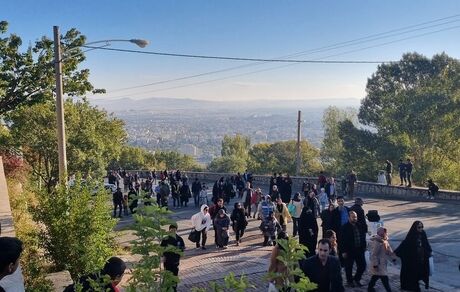 همایش پیاده روی خانوادگی در همدان برگزار شد