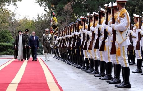 نخست وزیر ارمنستان با استقبال رئیس جمهور کشورمان وارد تهران شد