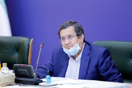 همتی: بانک مرکزی پیگیر کنترل تورم است