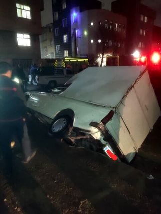 فرونشست در شهرک ولیعصر تهران، ۳ خود را گرفتار کرد