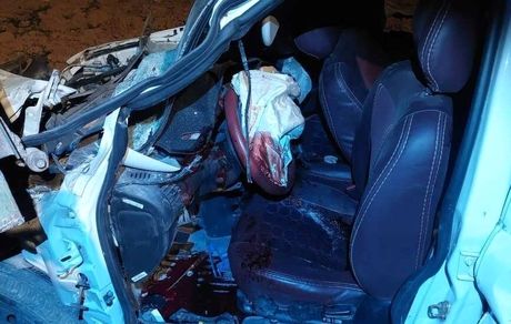 پنج سرنشین پژو پارس در تصادف با تریلی جان باختند