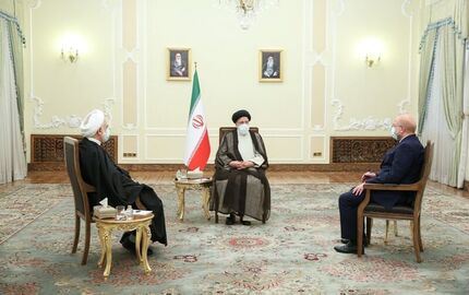  نشست سران قوا به میزبانی آیت‌الله رییسی برگزار شد.