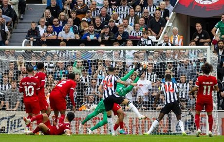 لیورپول سال جدید میلادی را با بردی پرگل آغاز کرد / نیوکاسل هم حرفی برای گفتن نداشت