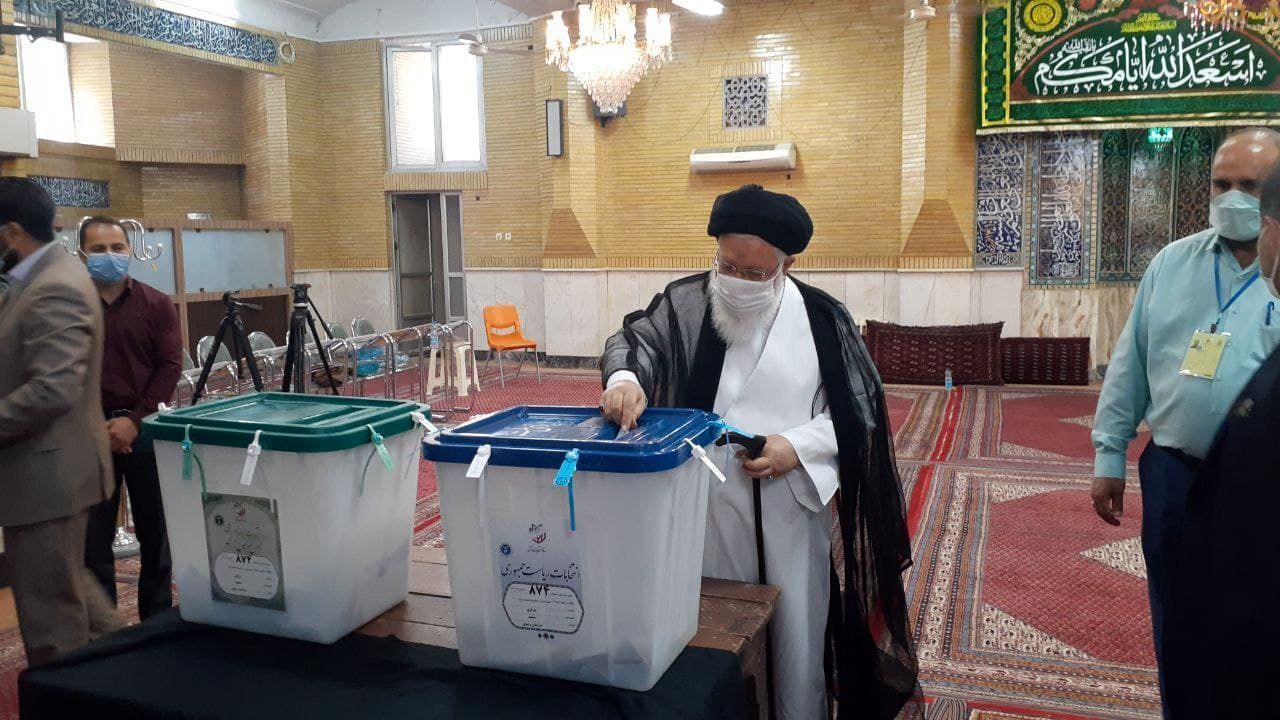 تصاویری از حضور پرشور در صف‌های رای‌گیری انتخابات ۱۴۰۰ / بخش اول