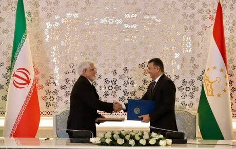 تبادل ۴ سند و یادداشت تفاهم همکاری مشترک بین مقام‌های عالی‌رتبه ایران و تاجیکستان