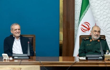 رئیس جمهور: تجمیع ظرفیت‌های دولت و بسیج، زمینه‌ساز تحولی عمیق در شیوه خدمت‌رسانی خواهد بود